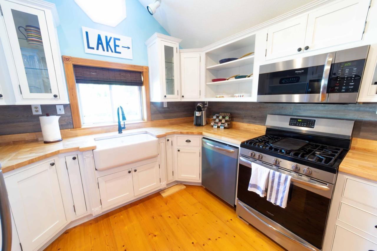 The Charming Glenn Cottage! Walk To Lake Michigan! Fennville Екстер'єр фото