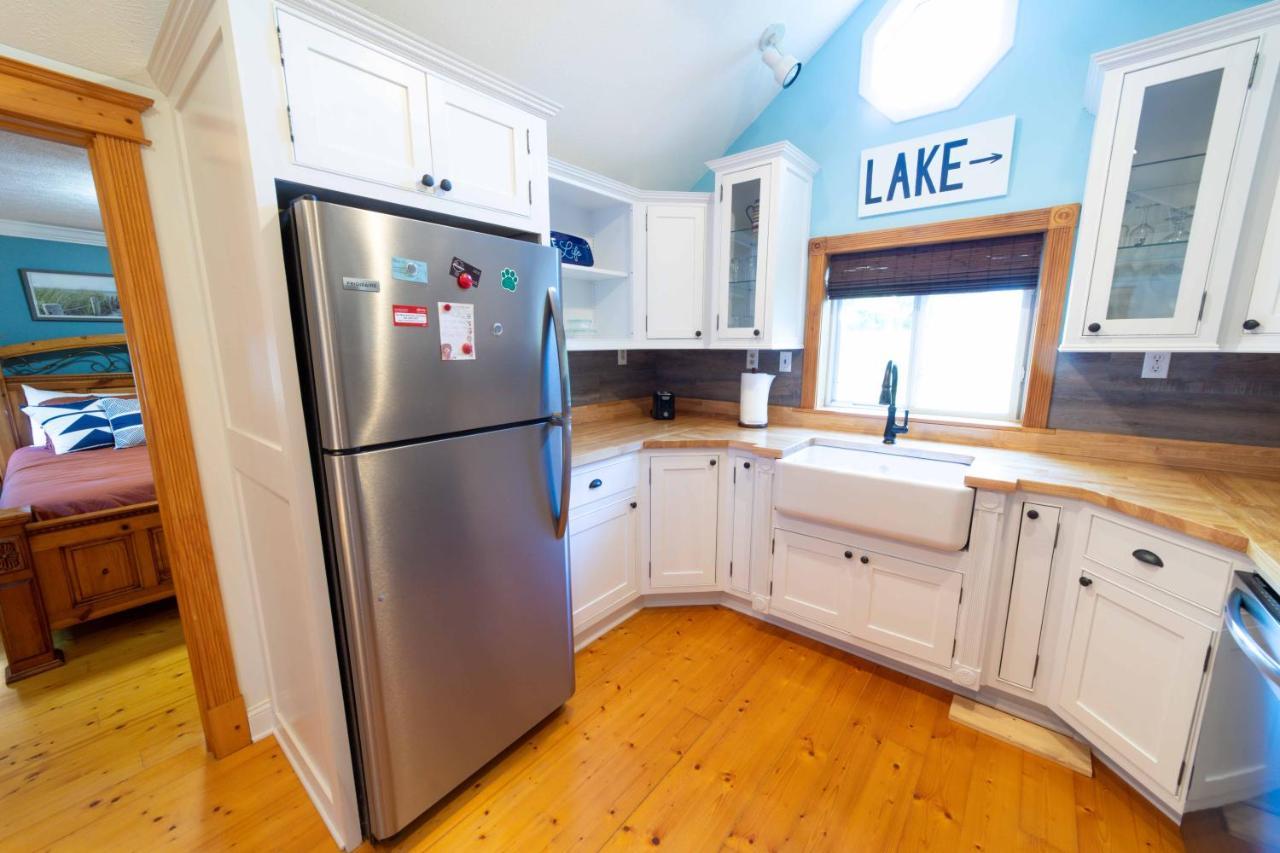 The Charming Glenn Cottage! Walk To Lake Michigan! Fennville Екстер'єр фото