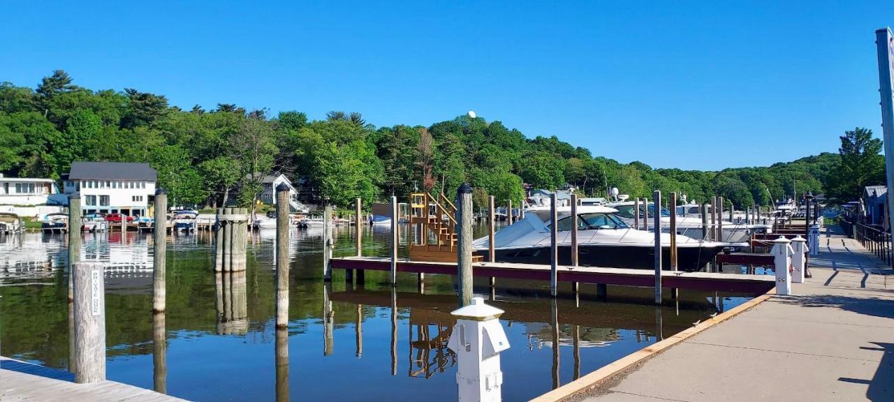 The Charming Glenn Cottage! Walk To Lake Michigan! Fennville Екстер'єр фото