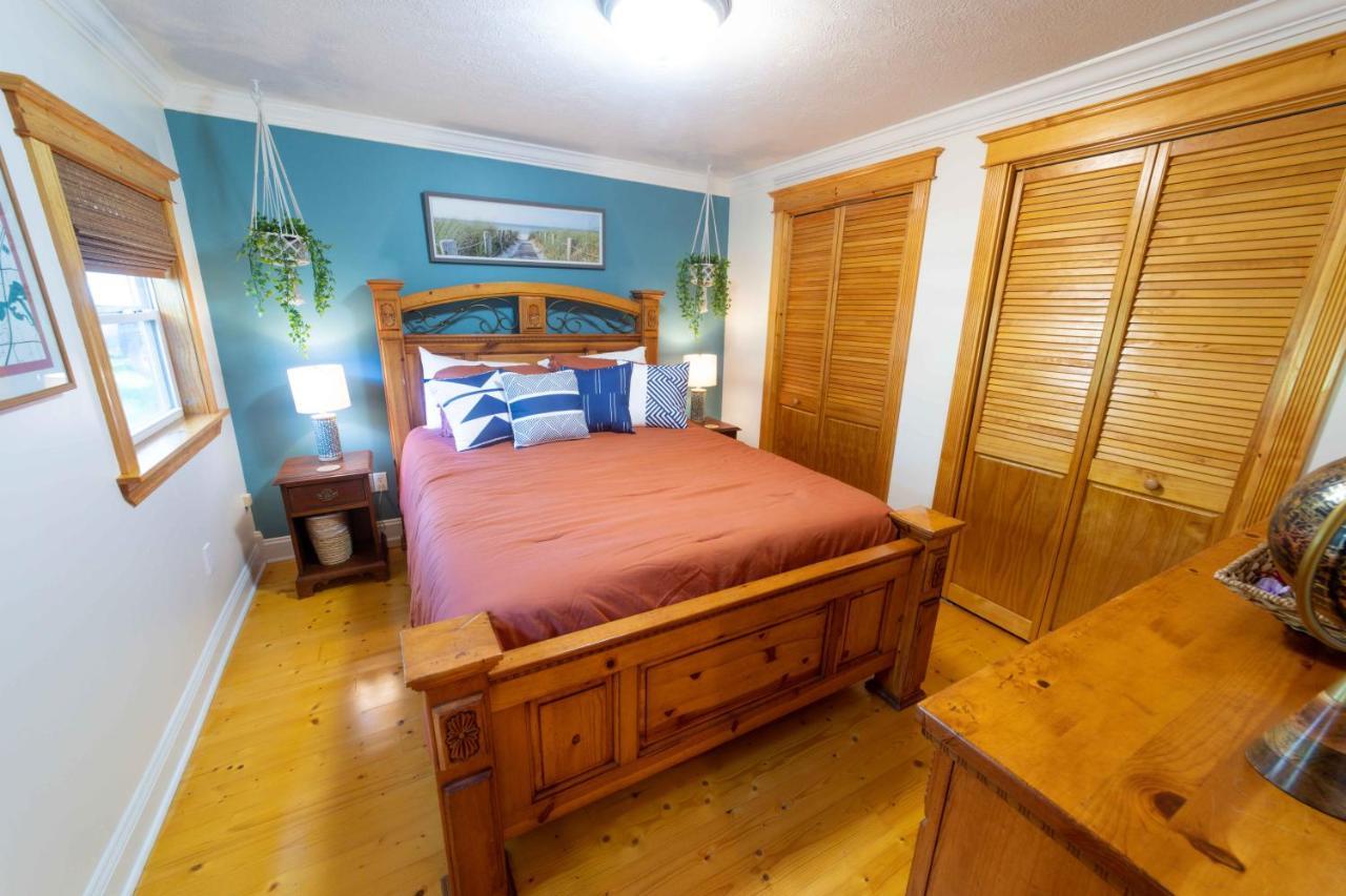 The Charming Glenn Cottage! Walk To Lake Michigan! Fennville Екстер'єр фото