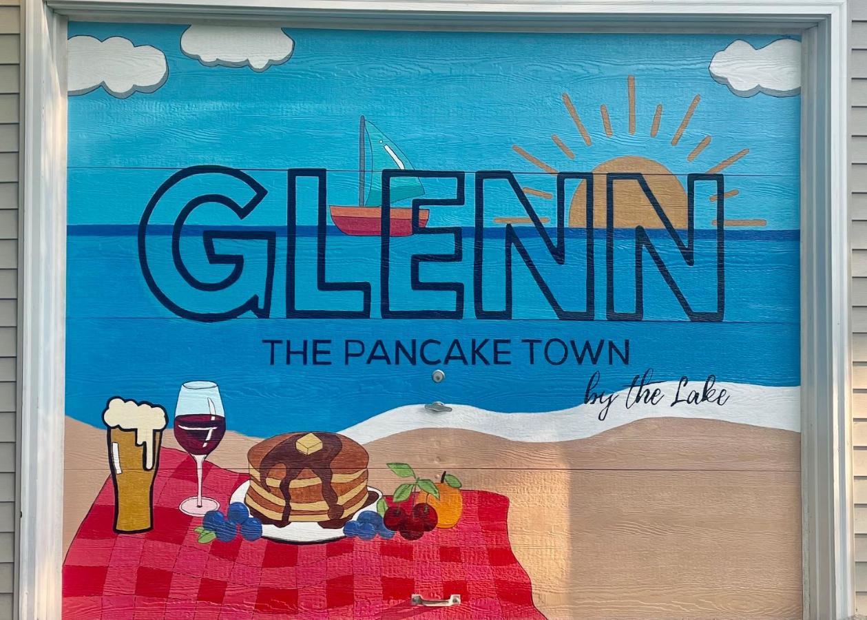The Charming Glenn Cottage! Walk To Lake Michigan! Fennville Екстер'єр фото