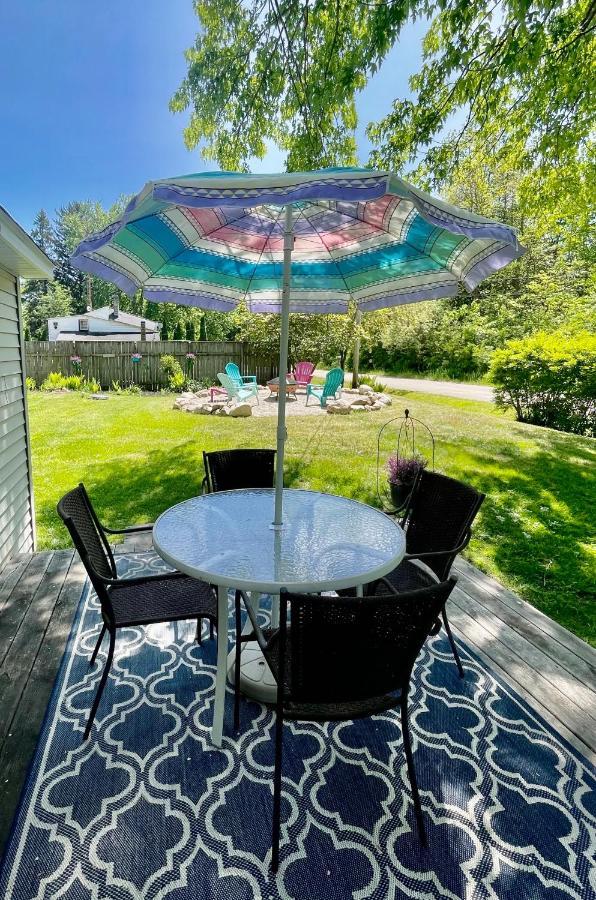 The Charming Glenn Cottage! Walk To Lake Michigan! Fennville Екстер'єр фото